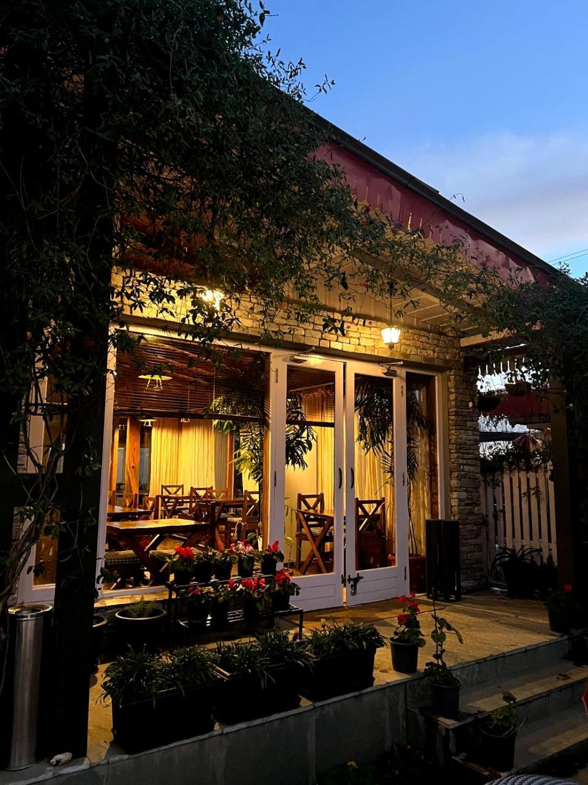 The Birdcage, Mukteshwar Hotel Buitenkant foto
