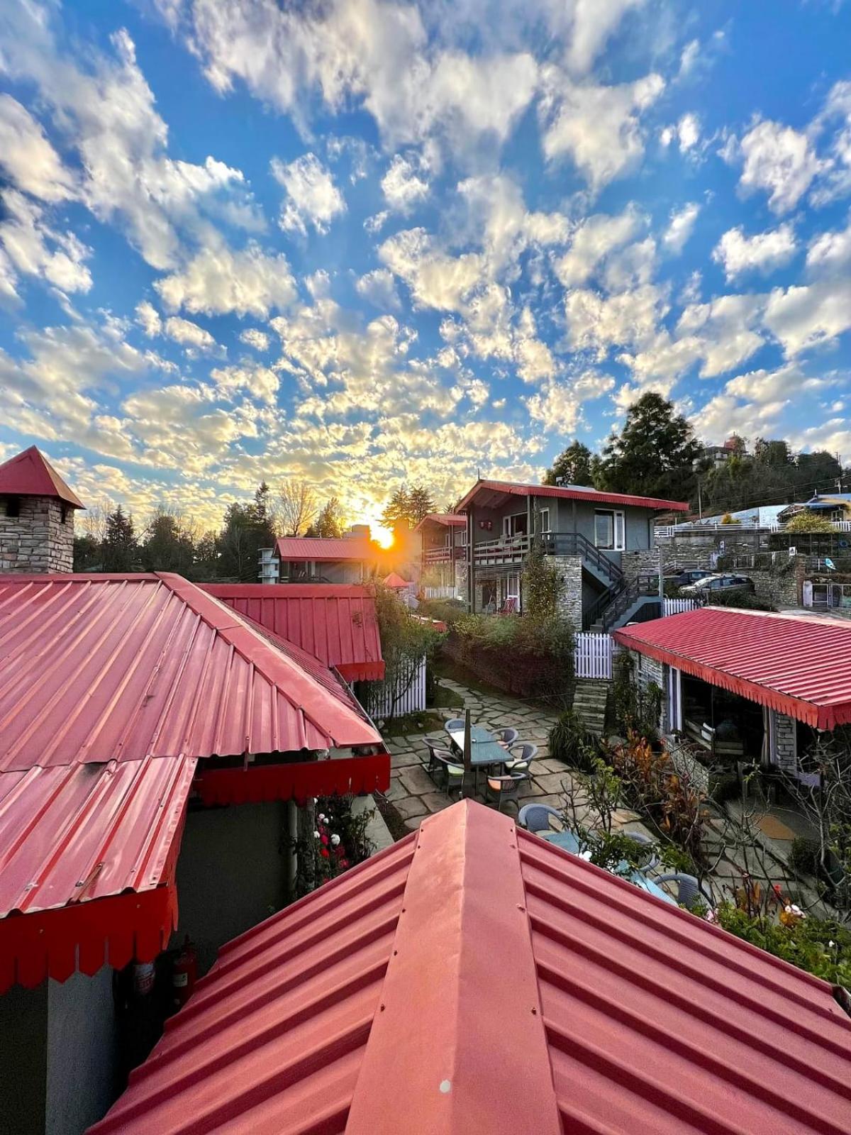 The Birdcage, Mukteshwar Hotel Buitenkant foto