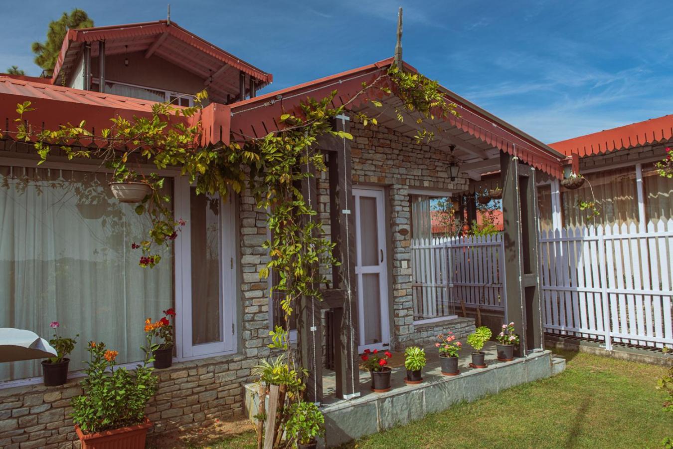 The Birdcage, Mukteshwar Hotel Buitenkant foto