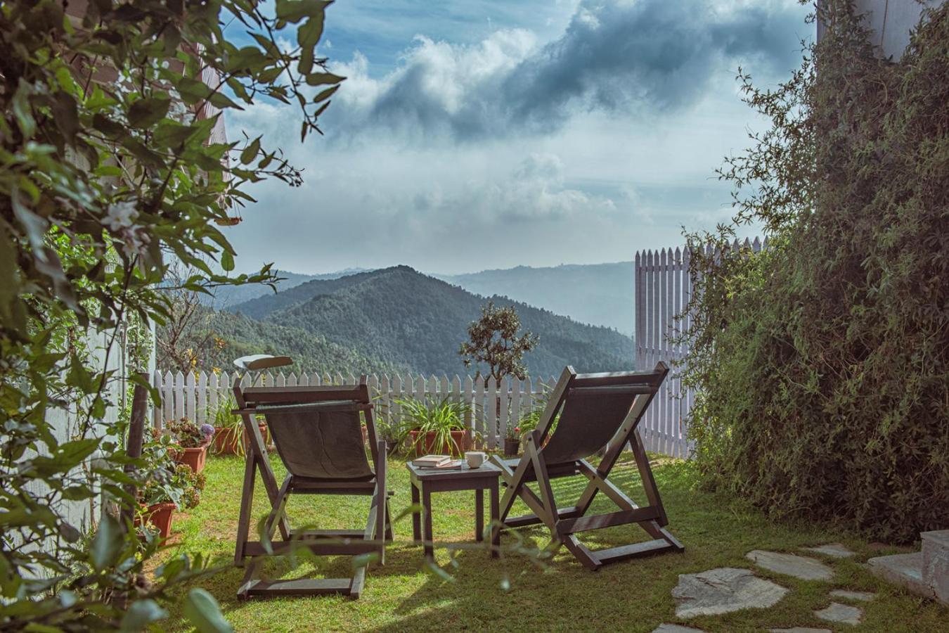 The Birdcage, Mukteshwar Hotel Buitenkant foto
